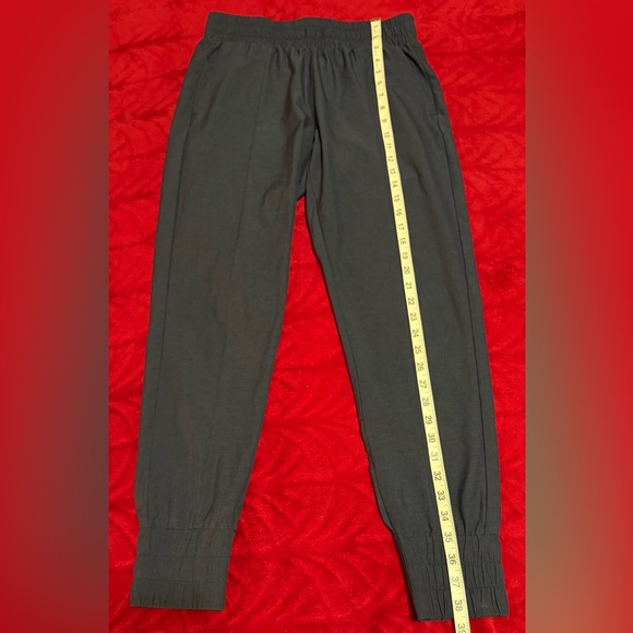 Medium Zyia perfection joggers navy blue with POCKETS Super Comfy & Lightweight - Picture 3 of 15